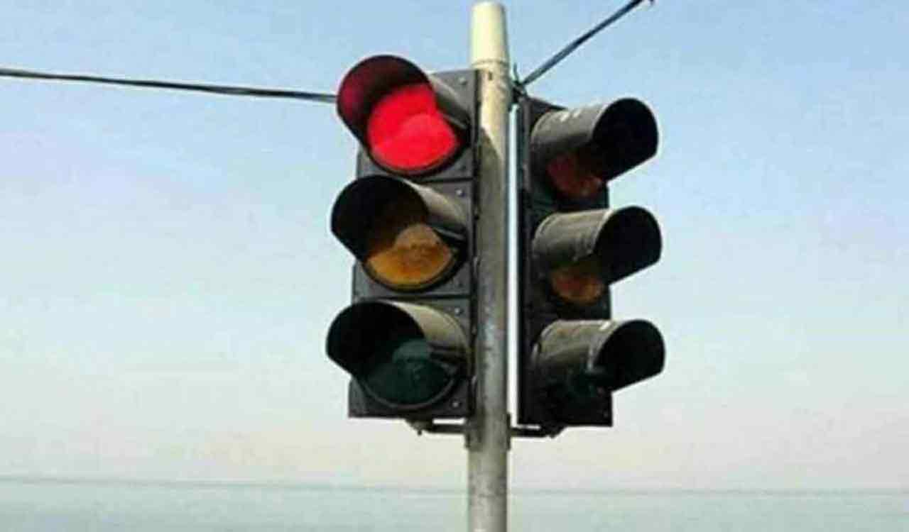 CNG tanker leak halts traffic for two hours on Latur