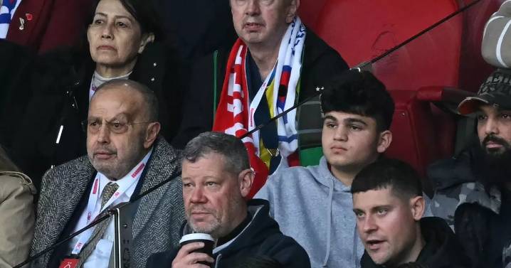 Anger growing over Ryanair's 'disgusting' refusal to refund Huntingdon hero's flight