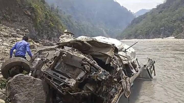Uttarakhand: Two dead, several injured as Tempo Traveller falls into gorge