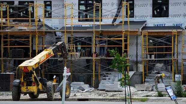 Ottawa expects to lose out on provincial housing money for 2nd straight year