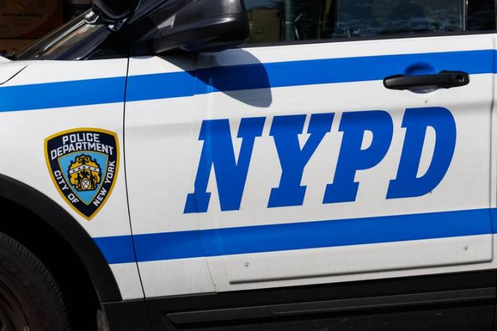 Off-duty NYPD cop charged in child endangerment and contempt case