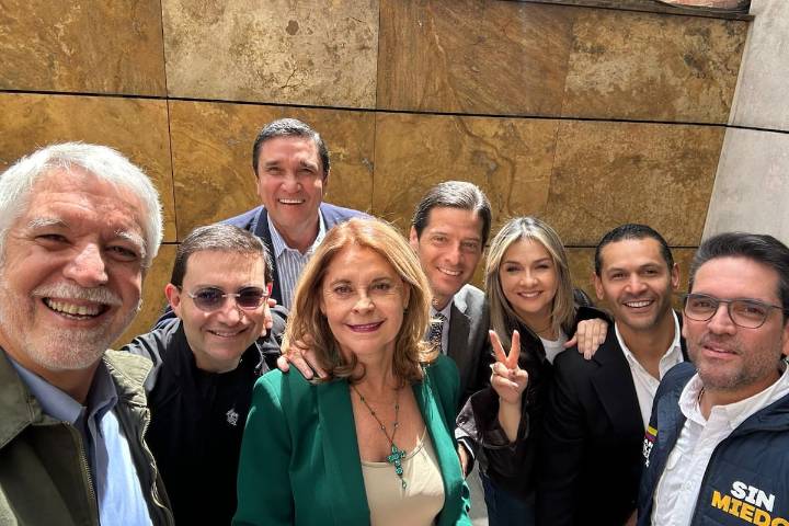 ¿Nueva alianza? La reunión de precandidatos que abre la posibilidad para presidenciales del 2026