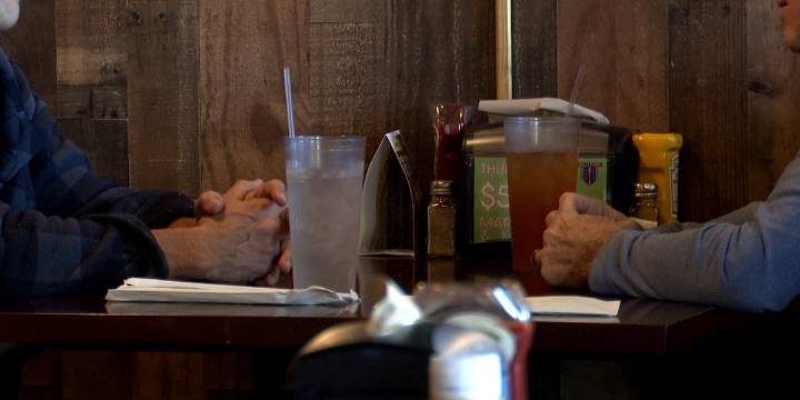 Hope & Help: Small businesses step up with food donations as shutdown reaches day 35