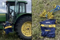 Conmoción en las redes por el lugar donde apareció la camiseta que Boca mandó al cielo en homenaje a Russo