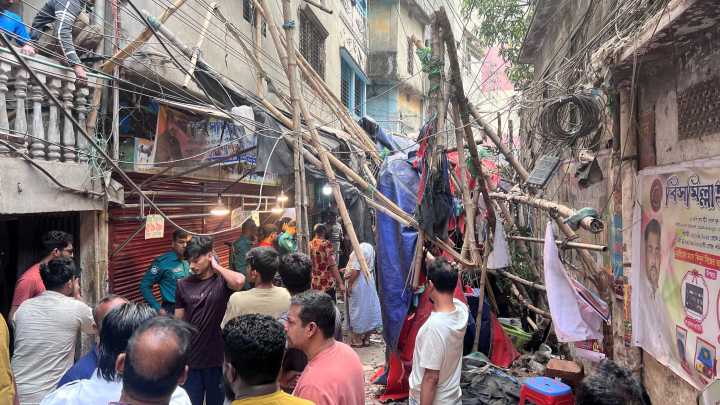 Sismo de 5.5 en Bangladés dejaal menos 8 muertos y 300 heridos
