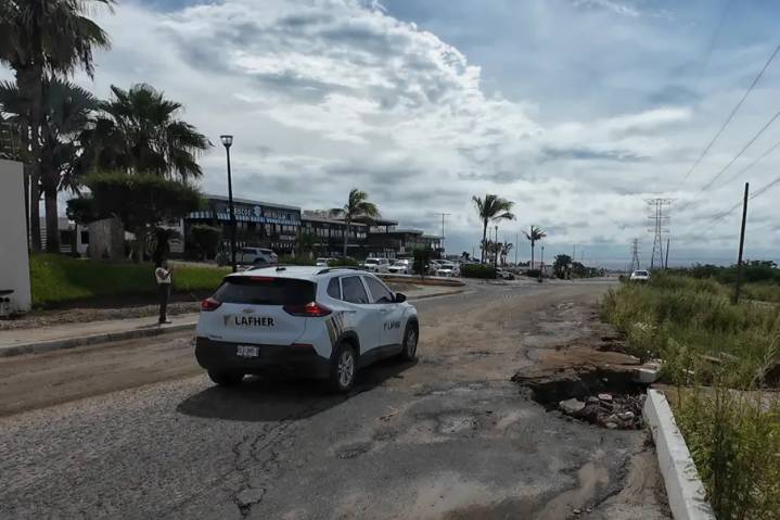 Urge transporte digno para trabajadores de El Tezal, señalan vecinos
