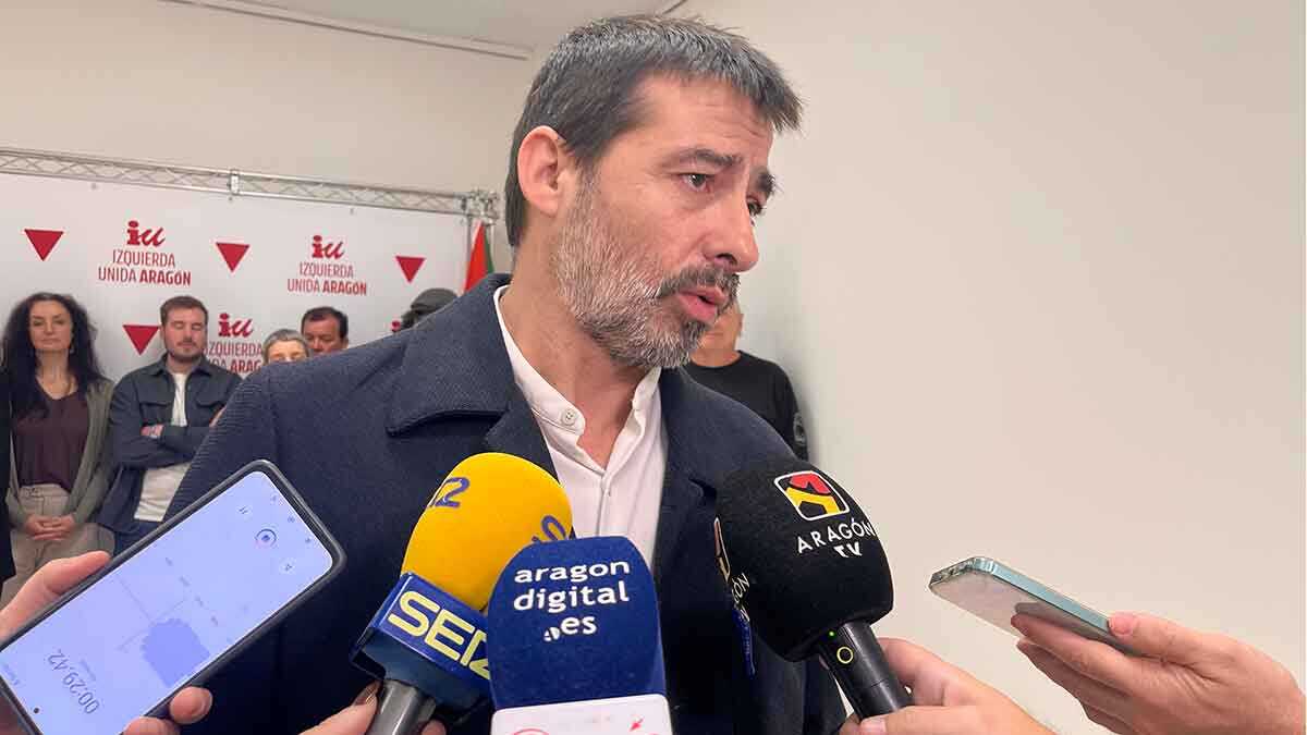 Sanz (IU) denuncia la falta de fondos en la escuela pública aragonesa y exige explicaciones al Gobierno de Aragón