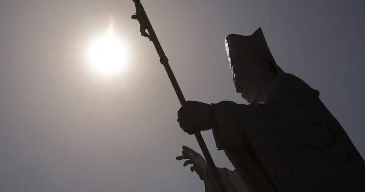 Vea en vídeo la estatua de cinco metros del Papa León XIV inaugurada en Chiclayo