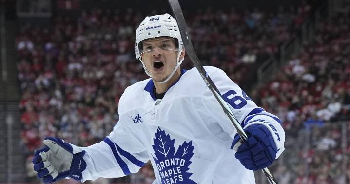 Maple Leafs place disgruntled centre David Kampf on waivers