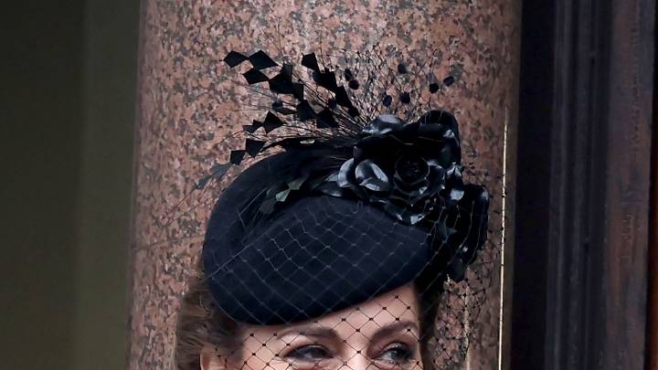 Will Kate Middleton honour Queen Elizabeth II with this heirloom brooch on Remembrance Sunday?