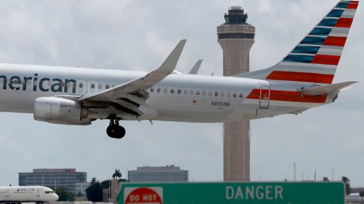 Falta de controladores aéreos provoca más retrasos en vuelos