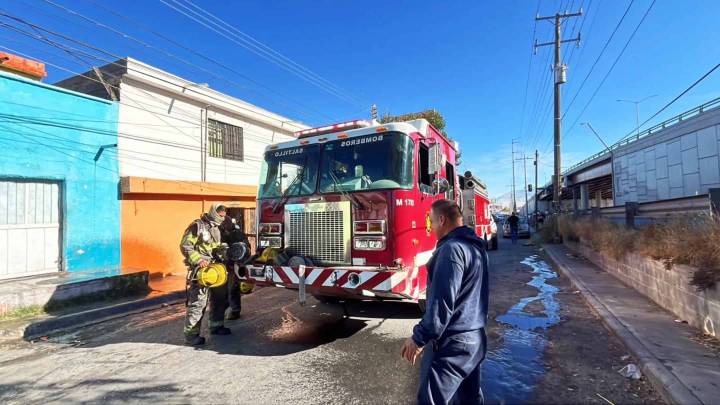 Incendio en Saltillo: un sillón con garrapatas causa daños en vivienda