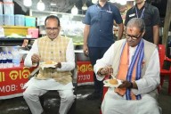 Union Minister Shivraj Singh Chouhan Savours Pahala Rasagola, Praises Odisha’s Culinary Heritage