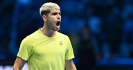 Alcaraz remonta a Fritz y se acerca al número 1 del mundo en las ATP Finals