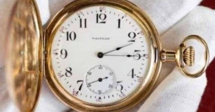 Reloj de oro del Titanic se vende por cifra récord: marcaba la hora del hundimiento