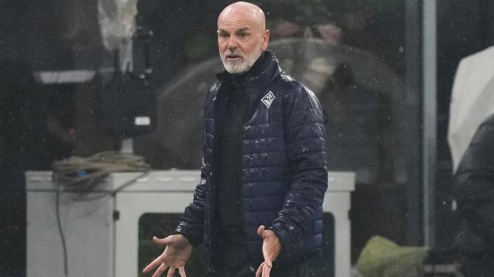 Fiorentina hoping a coaching change will bring it luck in Serie A