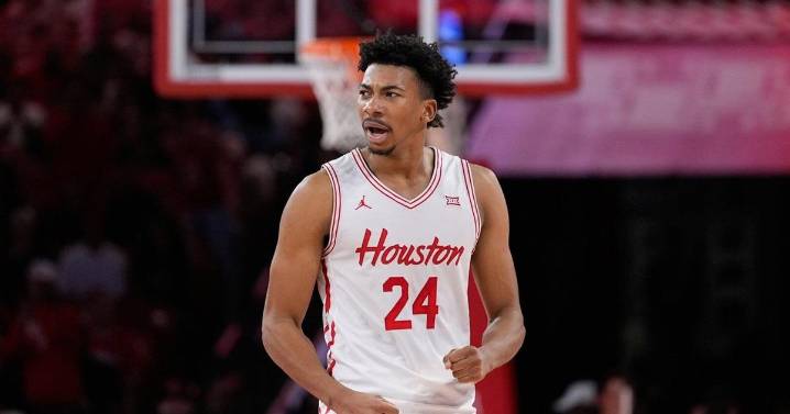 Kingston Flemings scores 20, No. 2 Houston beats Towson 65