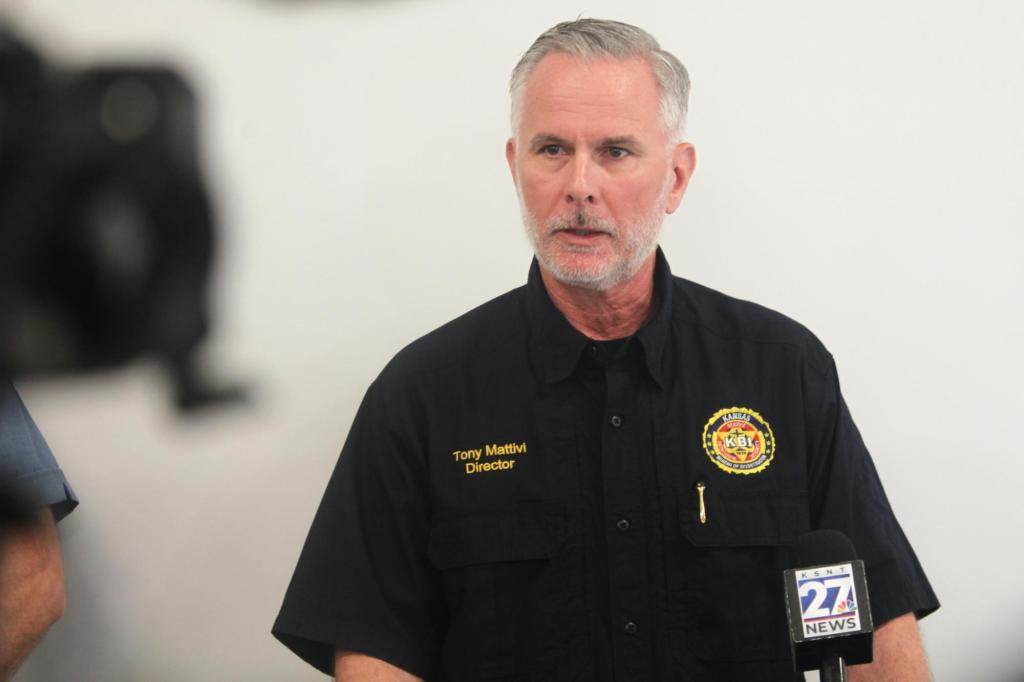 Four cops responding to domestic violence call shot in rural Kansas