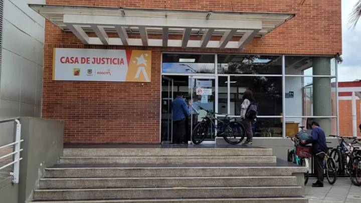 ¿Qué estrategias se impulsan desde el Distrito para eliminar la violencia contra la mujer?