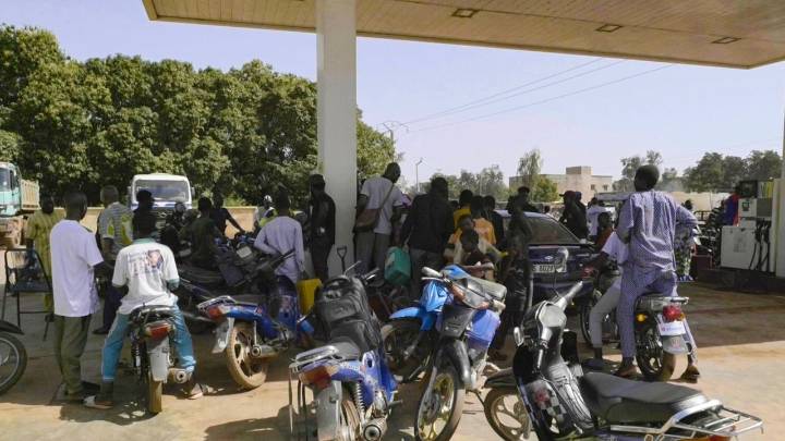 Mali suspends French TV channels over alleged false reports