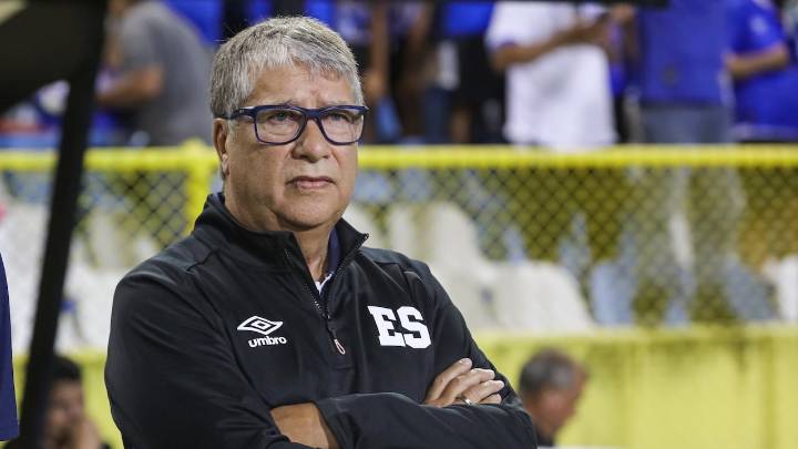 Veredicto definitivo sobre Bolillo Gómez y su continuidad en El Salvador: Bukele lo hizo oficial