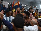 Protesta indígena paraliza la entrada de la cumbre COP30 en Brasil