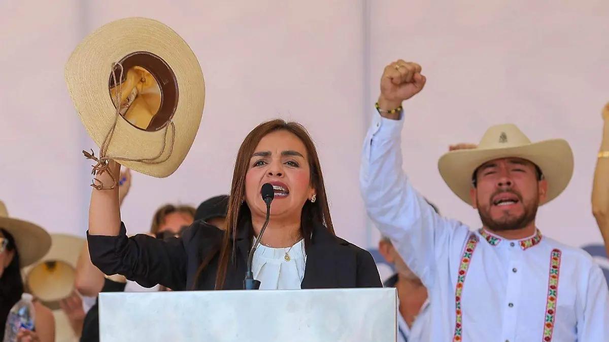 "Hay que respetar", Sheinbaum sobre señalamiento de Fernández Noroña contra alcaldesa de Uruapan