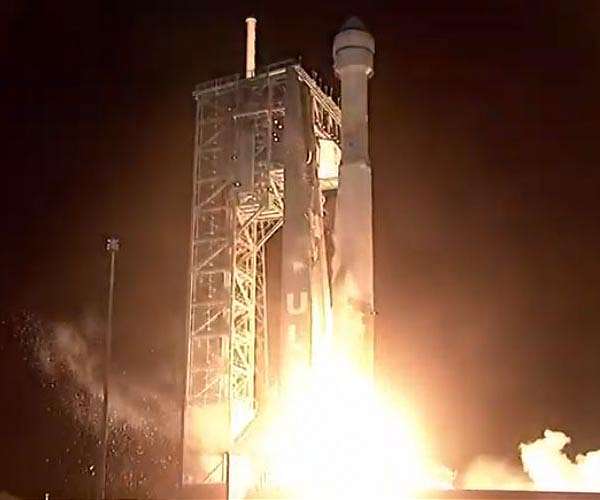 Atlas 5 rocket launches U.S. communications satellite