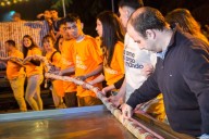 Receta centenaria. Elaboraron el salame más largo del mundo y tras el furor revelaron el secreto tal éxito