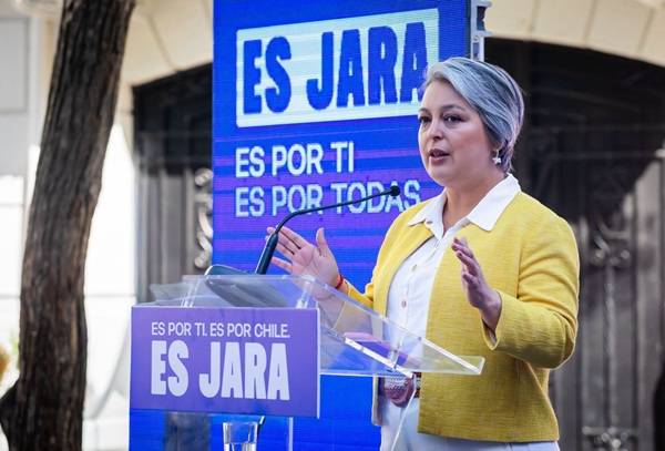 Jeannette Jara anuncia reducción de hasta un 20% en cuentas de la luz
