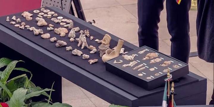 España recupera bienes culturales de México en el aeropuerto de Bilbao