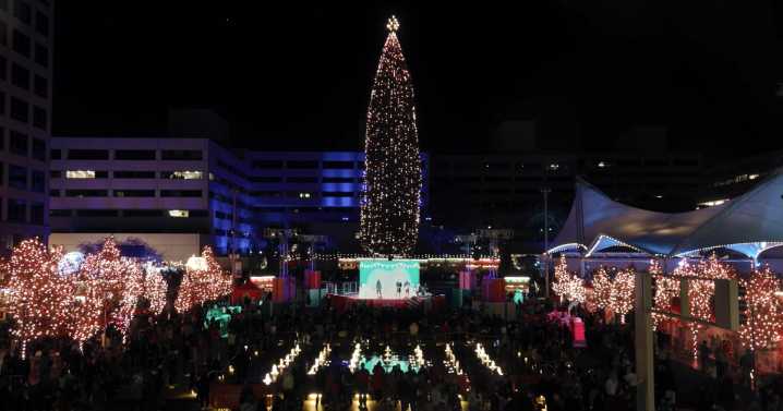 'Inclement weather' forces Hallmark Christmas Experience to partially close Saturday