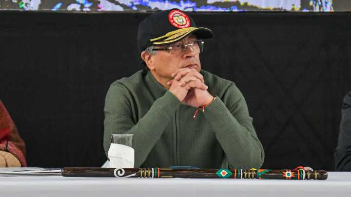 El Gobierno de Petro bombardea la selva colombiana y deja 19 guerrilleros muertos de las disidencias de las FARC