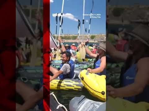 Climate protesters in kayaks disrupt operations at Australia port. #Australia #BBCNews