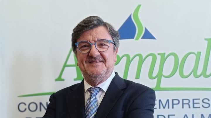 Los empresarios de Almería dicen basta a la asfixia regulatoria y el aislamiento crónico