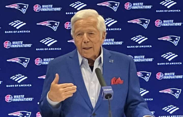 Patriots owner Kraft to sell minority stake in team
