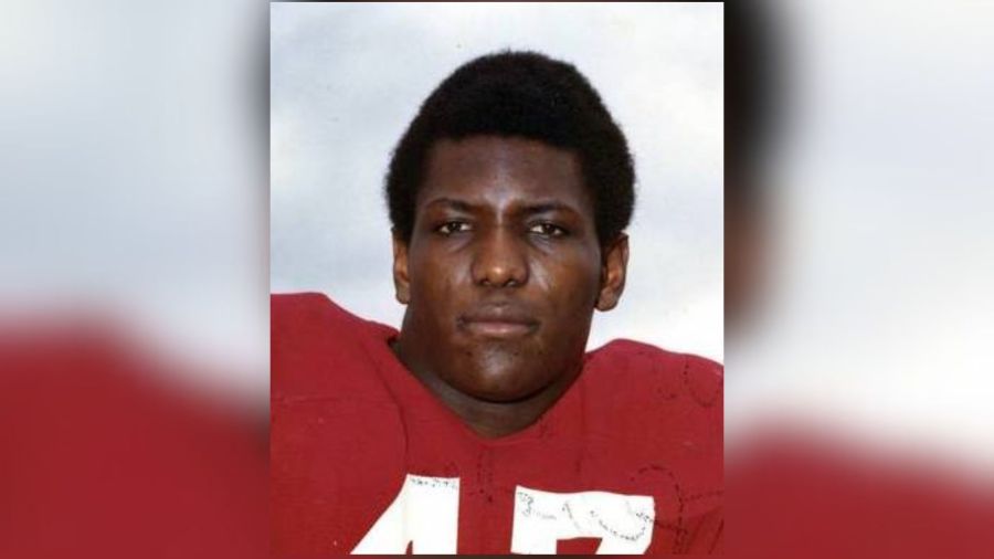 Alabama football legend with WREG connection dies at 71