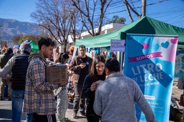 “Litro de leche” cierra otro año de solidaridad con su última colecta en Merlo