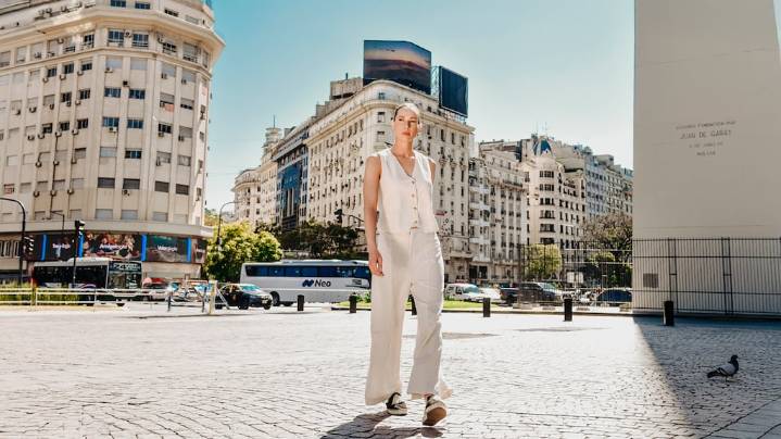 Desembarca en el país una nueva propuesta de moda internacional que apuesta fuerte al canal digital