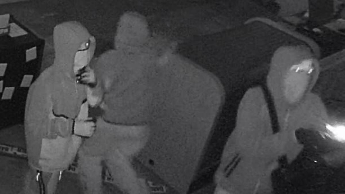 Four teenagers arrested in gun store burglary