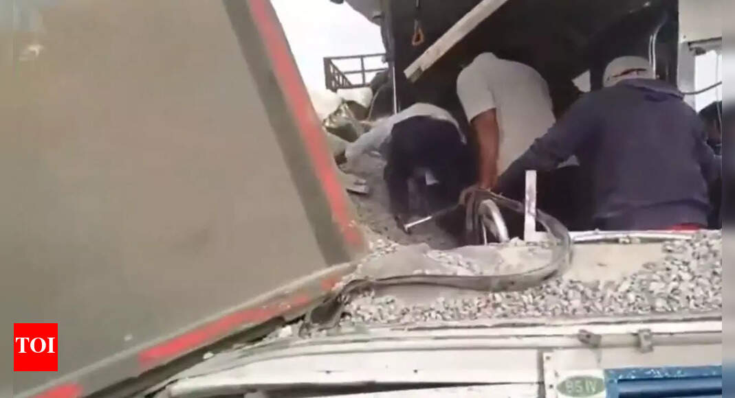 Telangana: 16 dead, 8 injured as tipper truck collides with RTC bus on Hyderabad