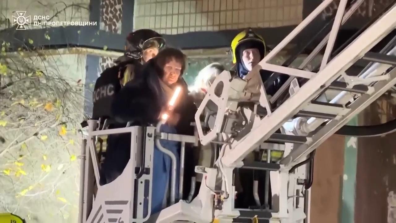 Russian drone strike on tower block in eastern Ukraine kills three