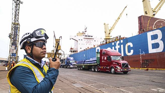 Firman adenda para modernizar el Terminal Portuario de Matarani