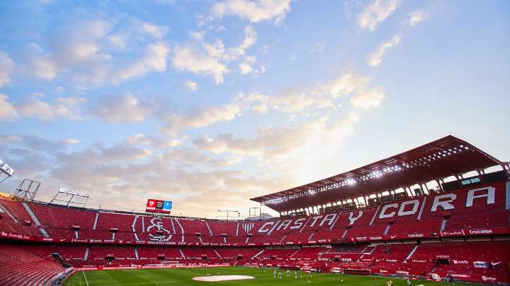 La Policia detiene a catorce personas en una reyerta entre ultras del Sevilla y del Betis cerca del Pizjuán