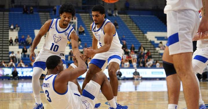 Buffalo, Bonnies have 'really talented' teams through unbeaten starts