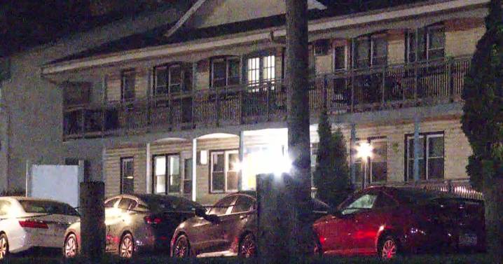 Man hospitalized after attempted robbery at Columbia Heights apartment, police say