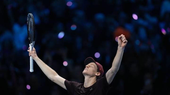 Jannik Sinner beats Carlos Alcaraz to retain ATP Finals title before his home fans