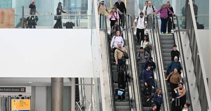 Thanksgiving air traffic could 'slow to a trickle' if shutdown persists, transport secretary says