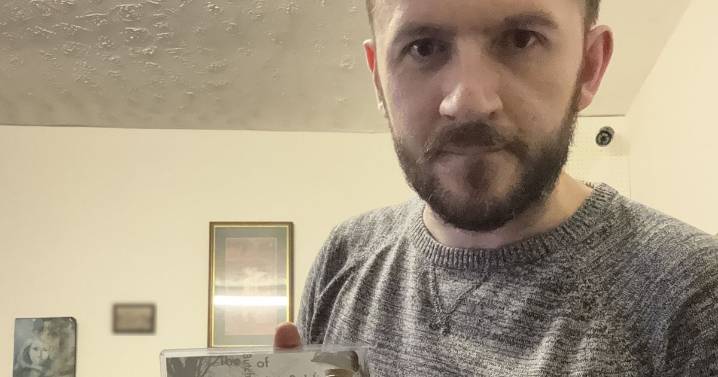 Moment ghost hunter talks to serial killer who inspired Netflix series caught on camera