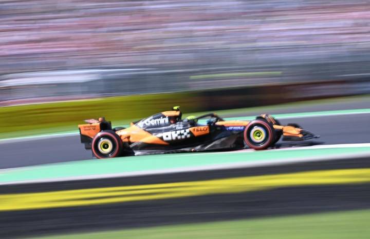 Norris por delante de Piastri en el único libre de Interlagos